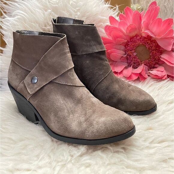 Eileen Fisher Tag Bootie Taupe Suede 8.5 - Picture 1 of 9